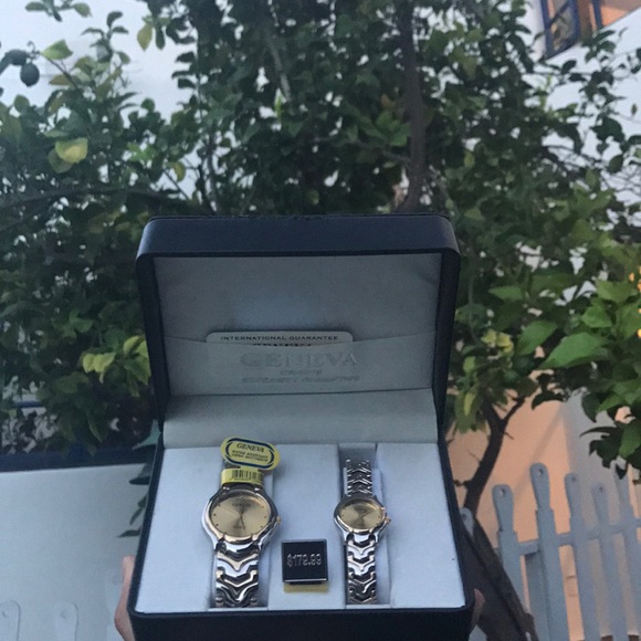 GENEVA sliver and gold watch ⌚️ - Picture 2 of 3